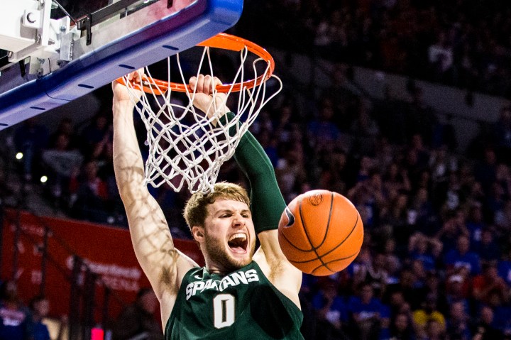 181208_FloridaVsMichiganState_Cat14